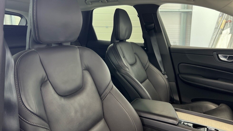 Used Volvo XC60 2021 for sale - 78215893: Photo 31