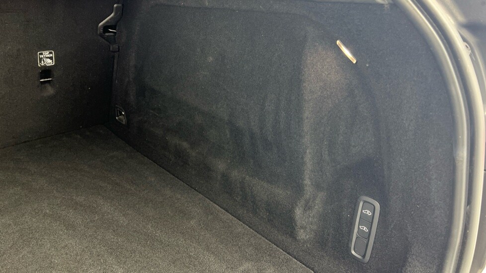 Used Volvo XC60 2021 for sale - 78215893: Photo 54