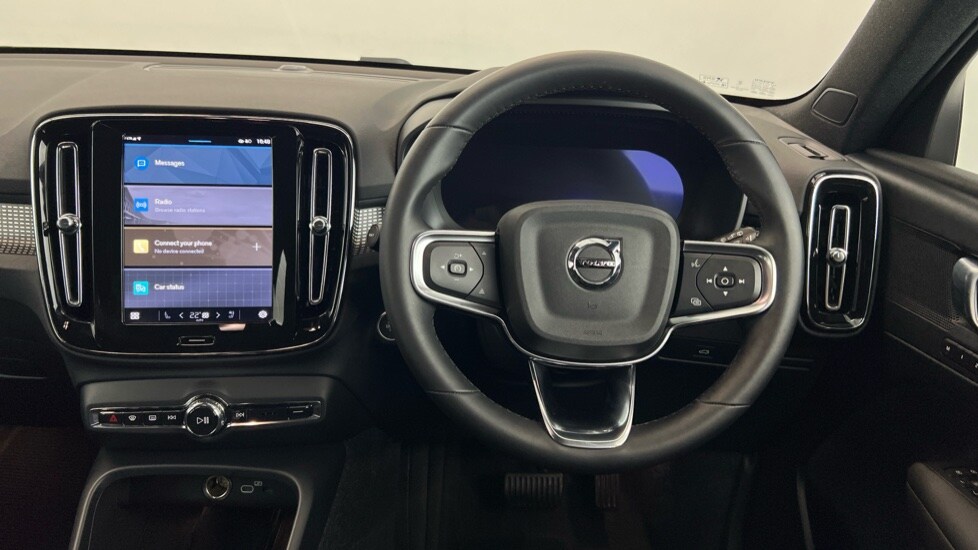 Used Volvo XC40 2025 for sale - 76023182: Photo 10