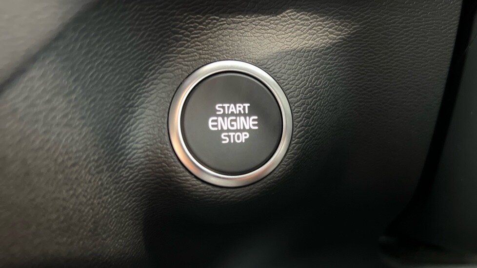 Used Volvo XC40 2025 for sale - 76023182: Photo 27