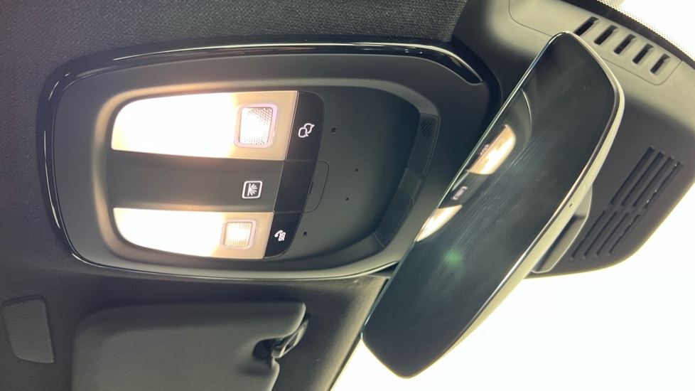 Used Volvo XC40 2025 for sale - 76023182: Photo 28