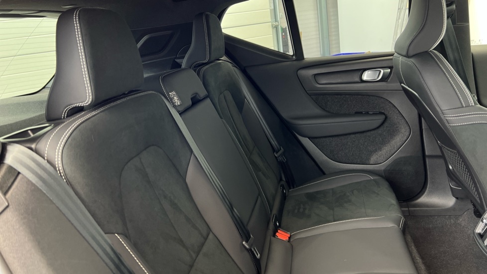 Used Volvo XC40 2025 for sale - 77133839: Photo 6