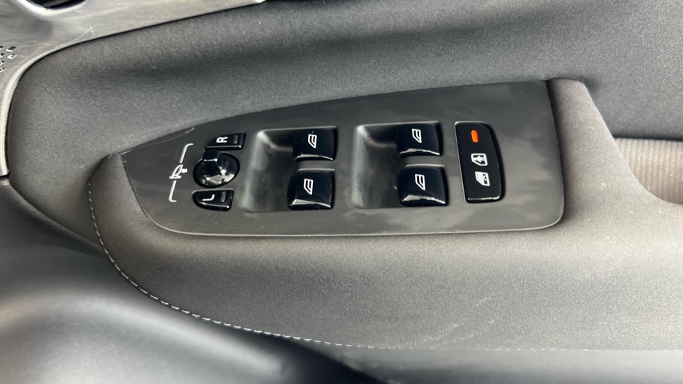Used Volvo XC90 2025 for sale - 77281134: Photo 24