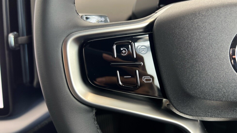 Used Volvo EX30 2025 for sale - 76018196: Photo 21