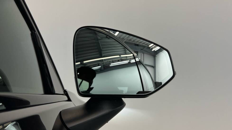 Used Volvo EX30 2025 for sale - 76018196: Photo 32