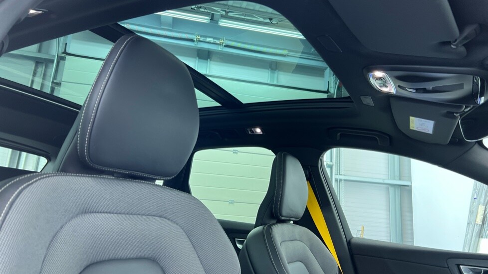 Used Volvo XC60 2021 for sale - 76079150: Photo 31