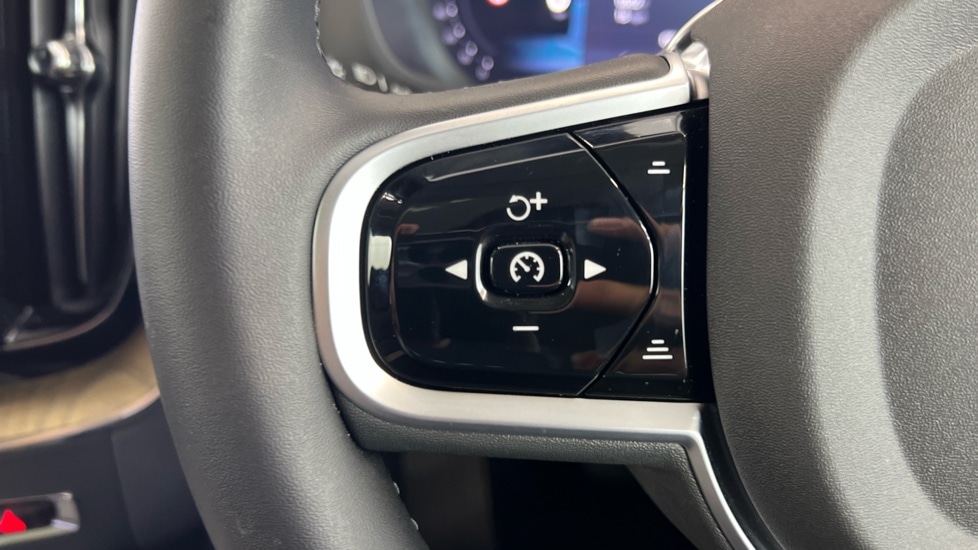 Used Volvo XC60 2025 for sale - 77261490: Photo 21