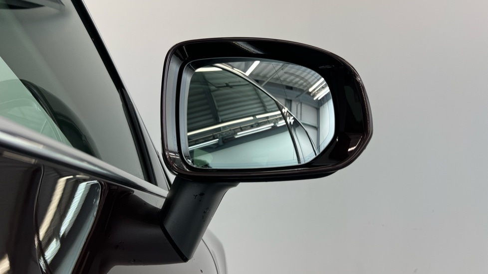 Used Volvo XC60 2025 for sale - 77261490: Photo 32