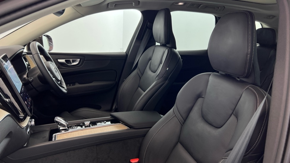 Used Volvo XC60 2025 for sale - 77261490: Photo 37