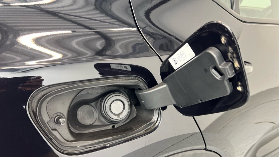 Used Volvo XC40 2023 for sale - 77480231: Photo 16