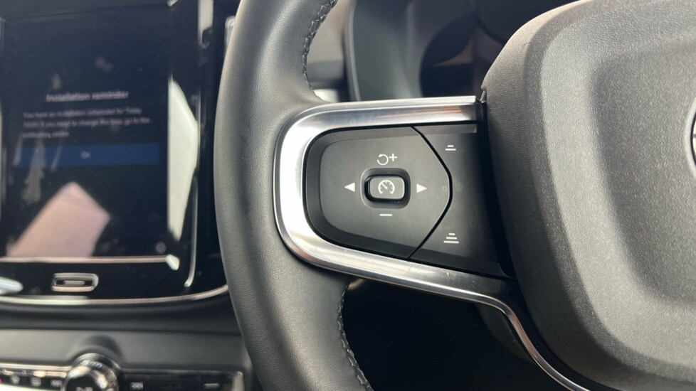 Used Volvo XC40 2023 for sale - 77480231: Photo 21