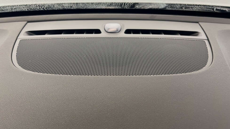 Used Volvo XC40 2023 for sale - 77480231: Photo 26