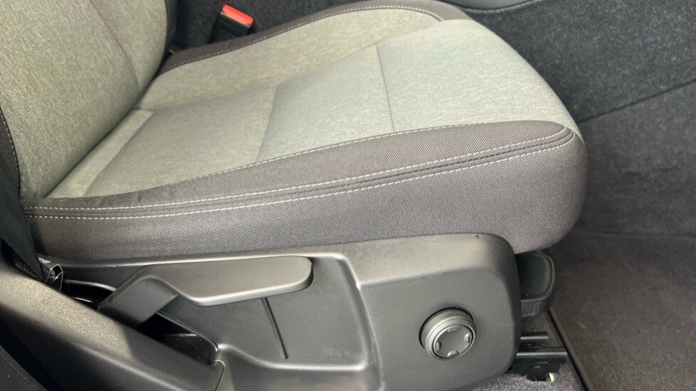 Used Volvo XC40 2023 for sale - 77480231: Photo 30