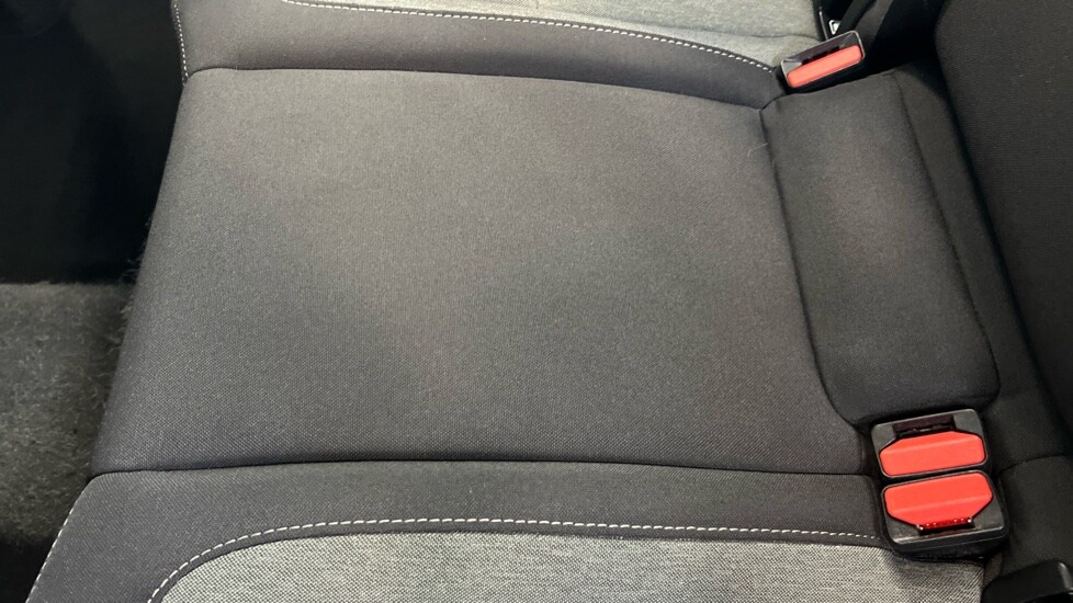 Used Volvo XC40 2023 for sale - 77480231: Photo 46