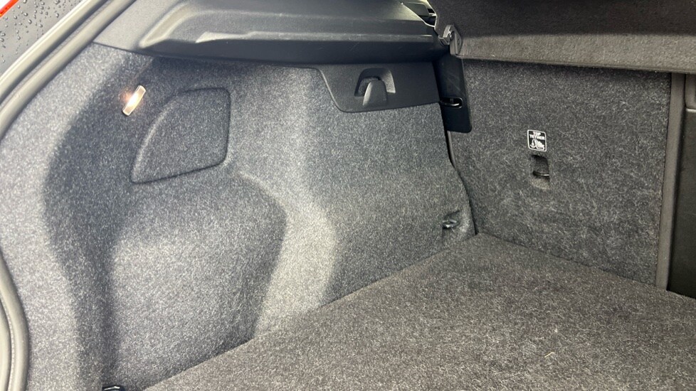 Used Volvo XC40 2023 for sale - 77480231: Photo 53