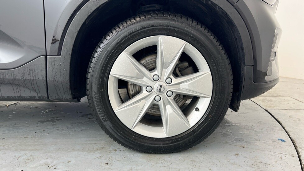 Used Volvo XC40 2023 for sale - 77480231: Photo 9