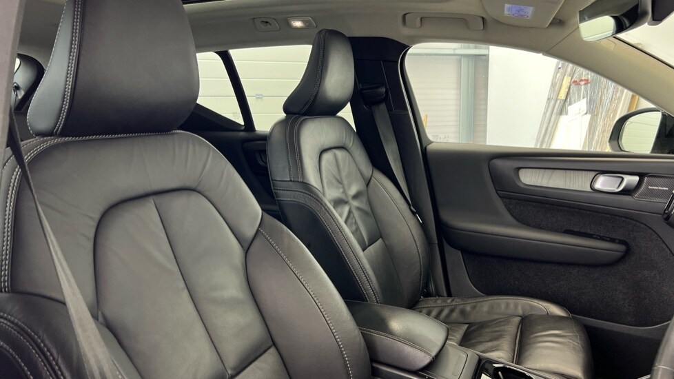 Used Volvo XC40 2022 for sale - 77442652: Photo 31