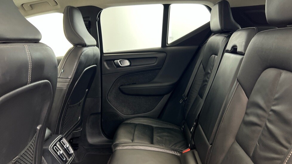 Used Volvo XC40 2022 for sale - 77442652: Photo 33