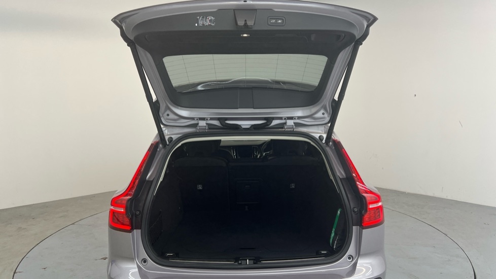 Used Volvo V60 2025 for sale - 78140505: Photo 13