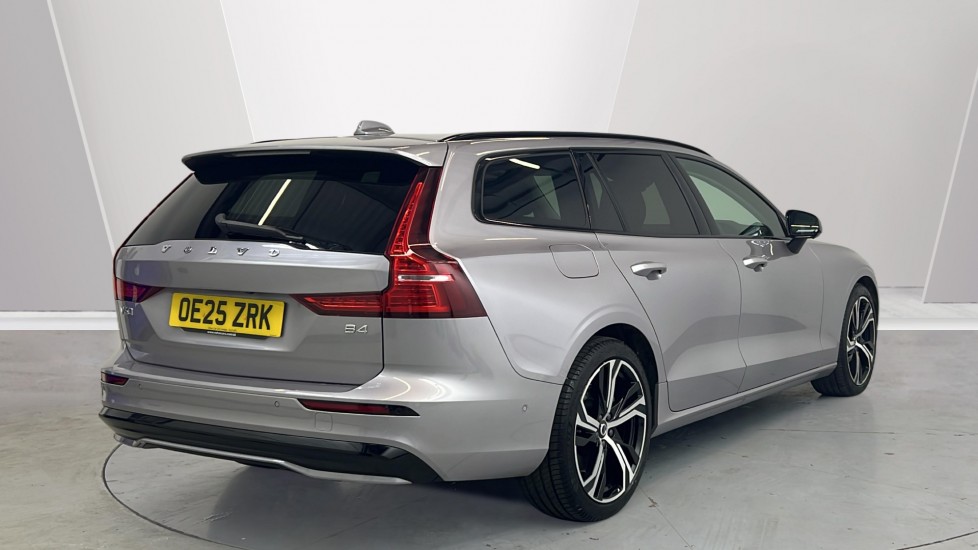 Used Volvo V60 2025 for sale - 78140505: Photo 2