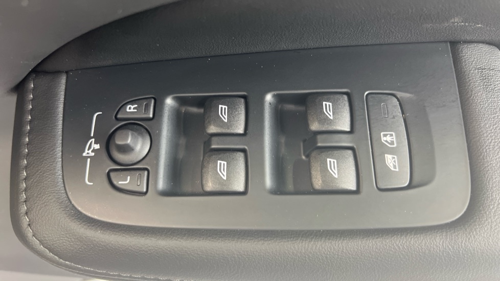 Used Volvo V60 2025 for sale - 78140505: Photo 24