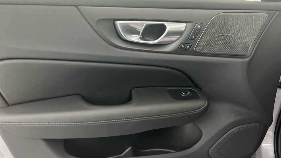 Used Volvo V60 2025 for sale - 78140505: Photo 41