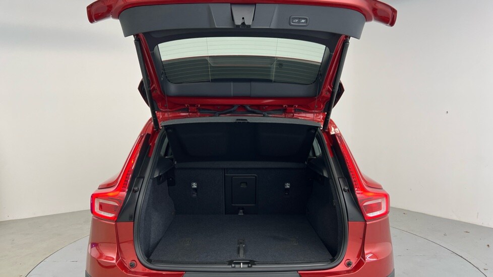 Used Volvo XC40 2022 for sale - 76328385: Photo 13