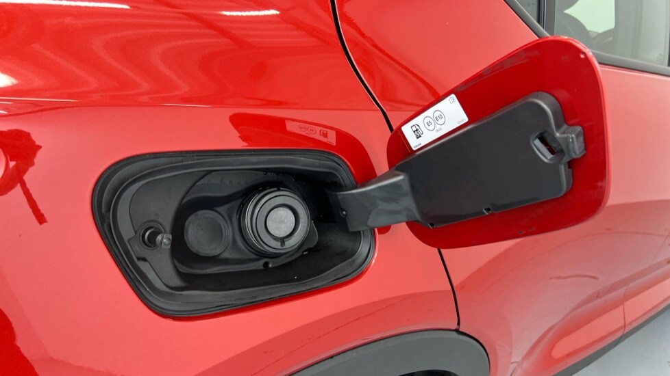 Used Volvo XC40 2022 for sale - 76328385: Photo 16