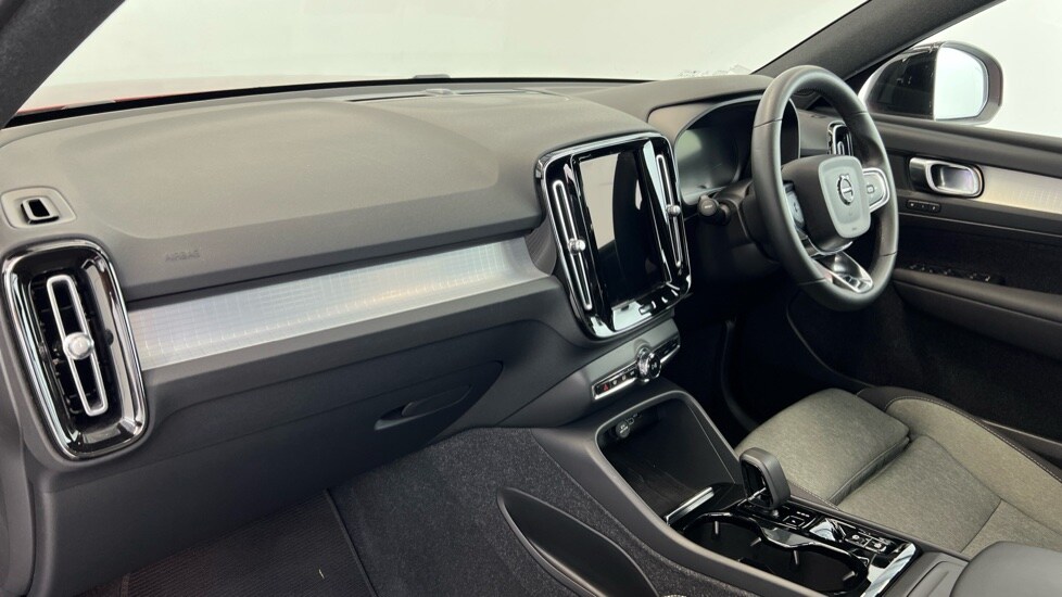 Used Volvo XC40 2022 for sale - 76328385: Photo 37