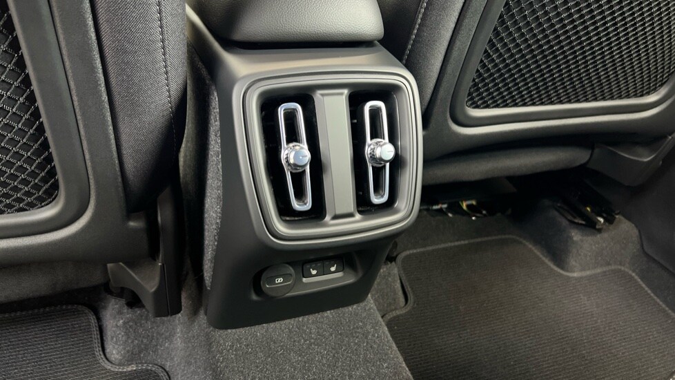 Used Volvo XC40 2022 for sale - 76328385: Photo 39