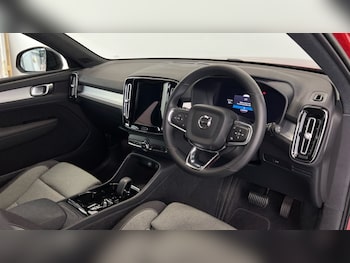 Used Volvo XC40 2022 for sale - 76328385: Photo