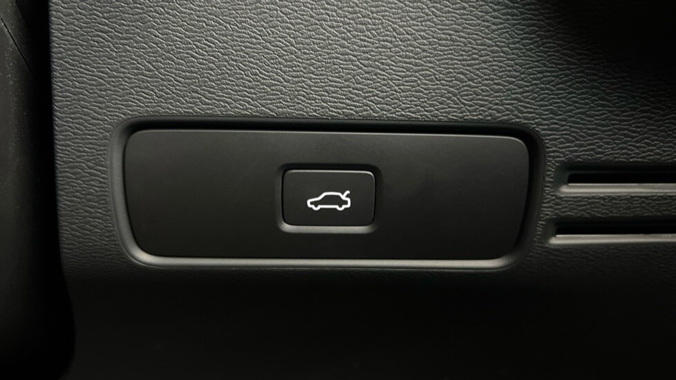 Used Volvo C40 2022 for sale - 76738192: Photo 59