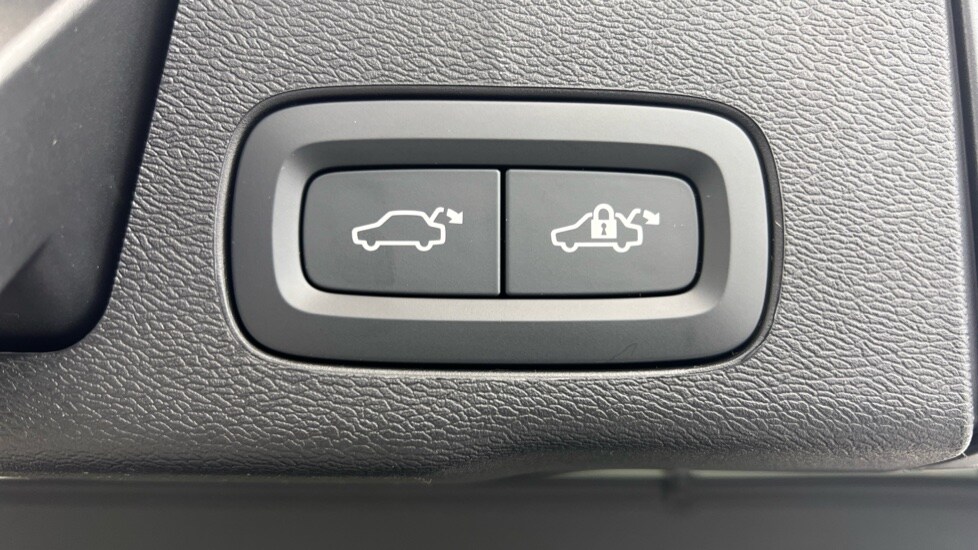 Used Volvo XC60 2026 for sale - 77648092: Photo 35