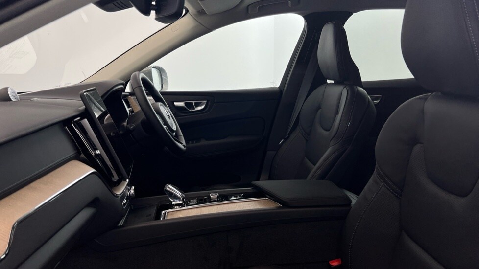 Used Volvo XC60 2026 for sale - 77648092: Photo 41