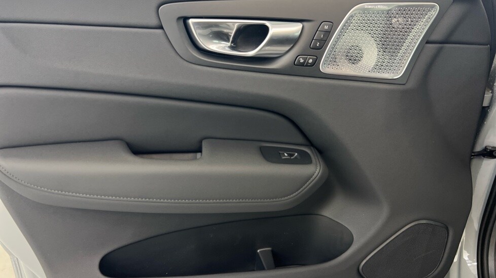 Used Volvo XC60 2026 for sale - 77648092: Photo 42