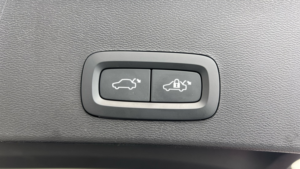 Used Volvo XC40 2022 for sale - 77634620: Photo 35