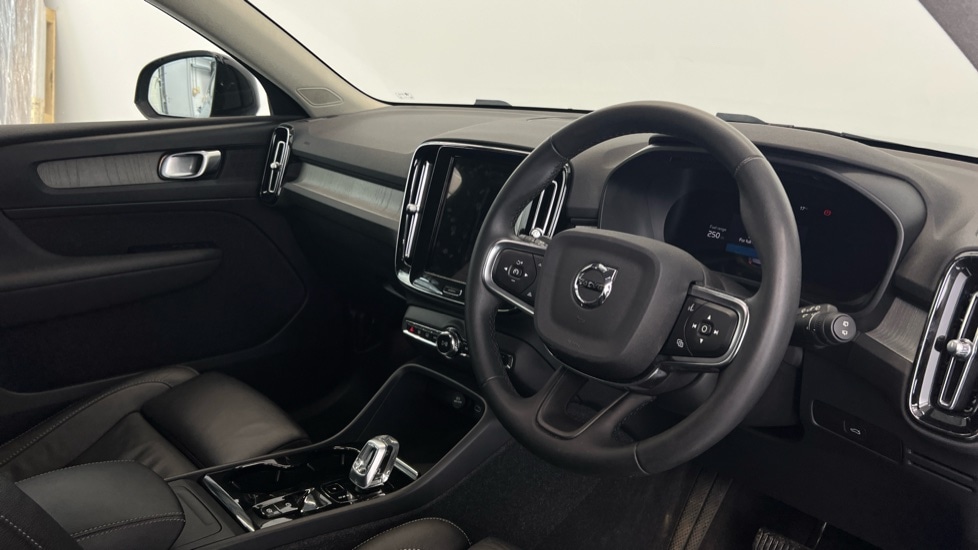 Used Volvo XC40 2022 for sale - 77634620: Photo 4