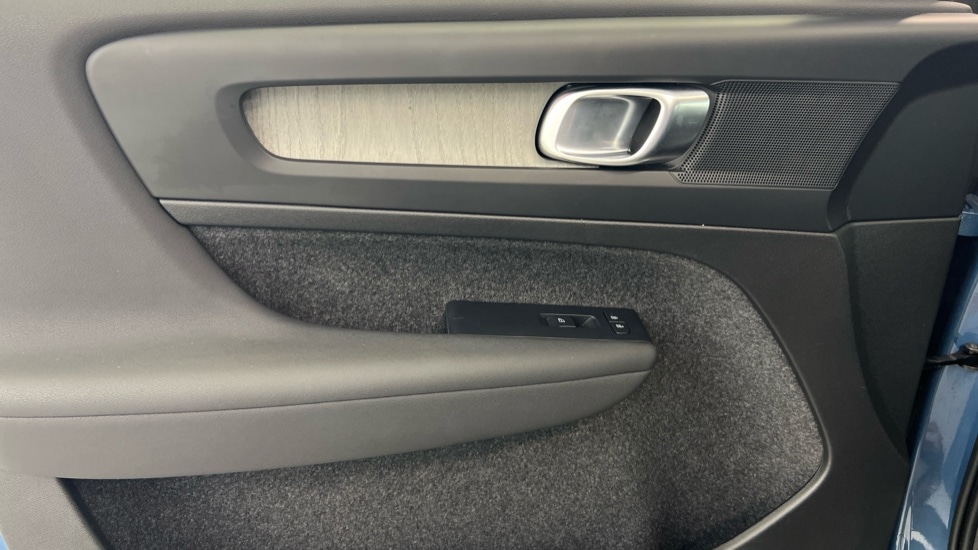 Used Volvo XC40 2022 for sale - 77634620: Photo 41