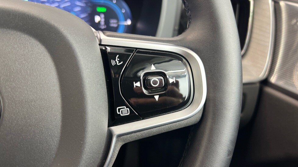 Used Volvo XC60 2025 for sale - 77504196: Photo 22