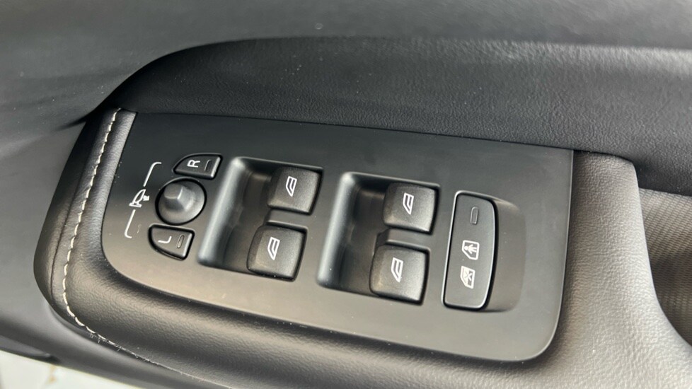 Used Volvo XC60 2025 for sale - 77504196: Photo 24