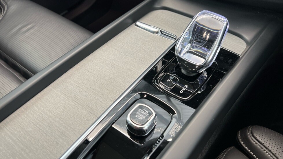 Used Volvo XC60 2025 for sale - 77504196: Photo 25