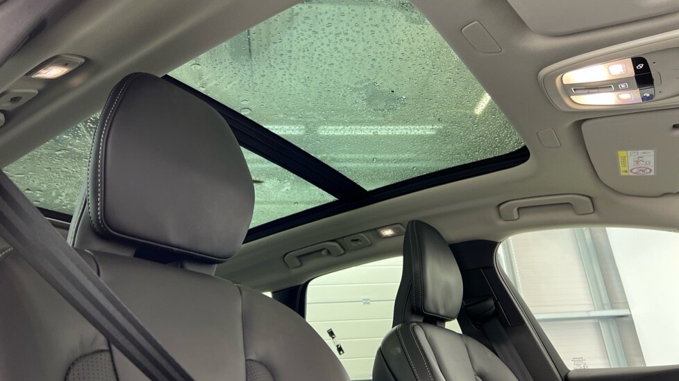 Used Volvo XC60 2025 for sale - 77504196: Photo 31