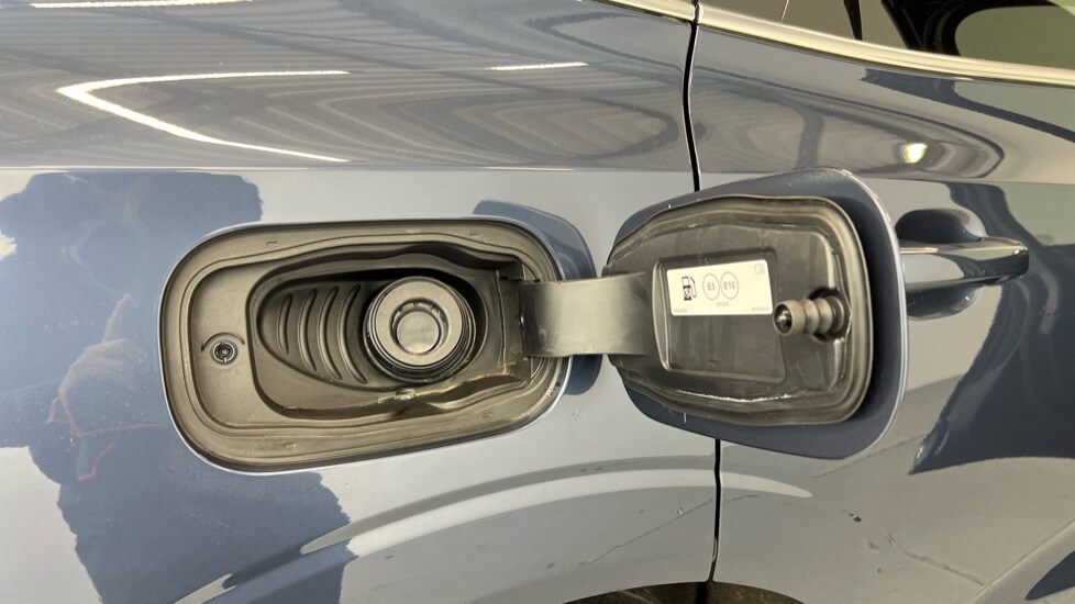 Used Volvo XC60 2025 for sale - 77504196: Photo 47