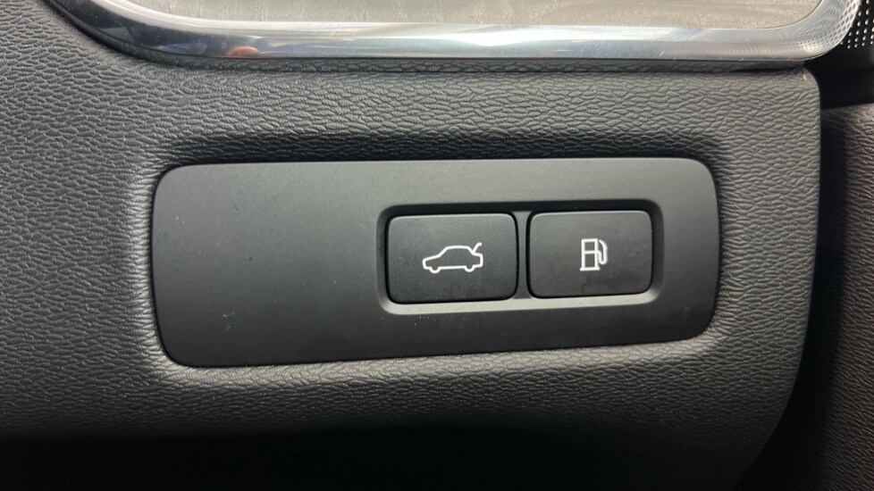 Used Volvo XC60 2025 for sale - 77504196: Photo 48