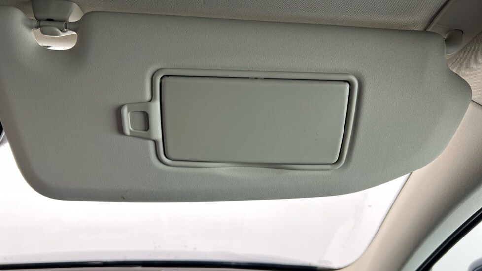 Used Volvo XC60 2025 for sale - 77504196: Photo 49