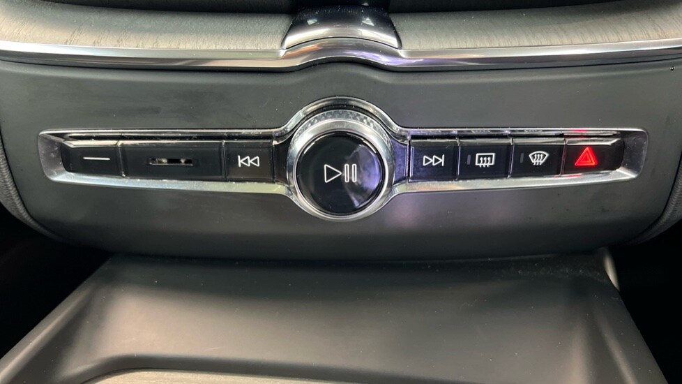 Used Volvo XC60 2025 for sale - 77504196: Photo 50