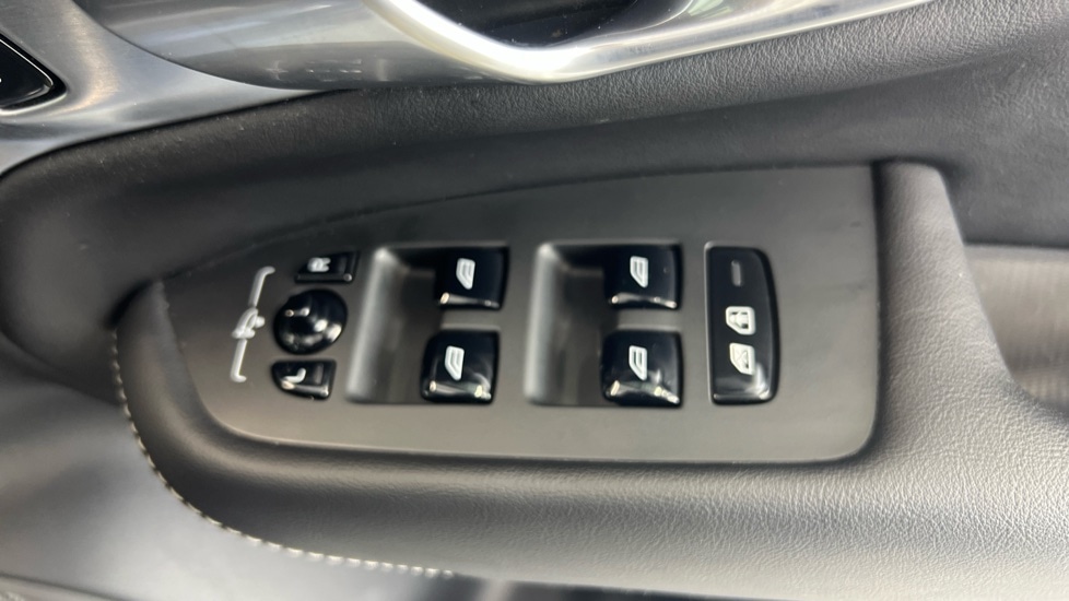 Used Volvo XC90 2023 for sale - 76948321: Photo 24