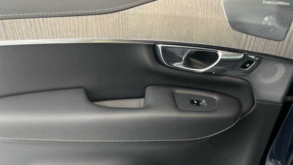 Used Volvo XC90 2023 for sale - 76948321: Photo 44