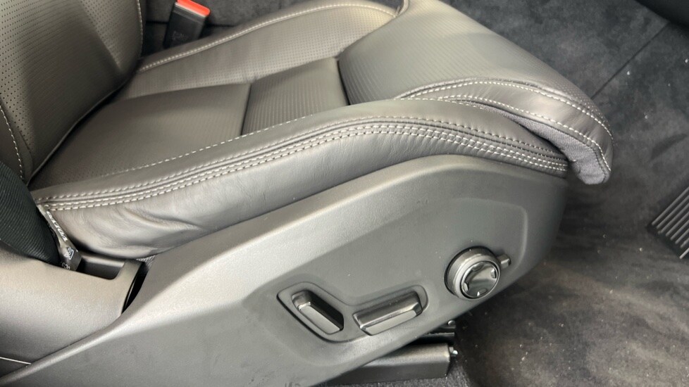 Used Volvo XC60 2026 for sale - 77799827: Photo 30