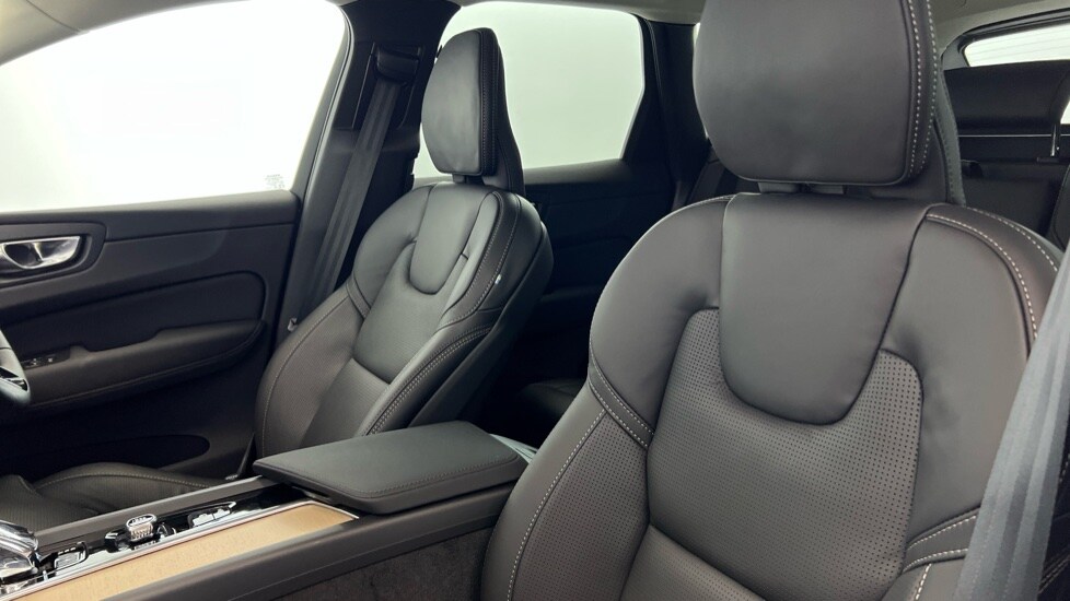 Used Volvo XC60 2026 for sale - 77799827: Photo 38